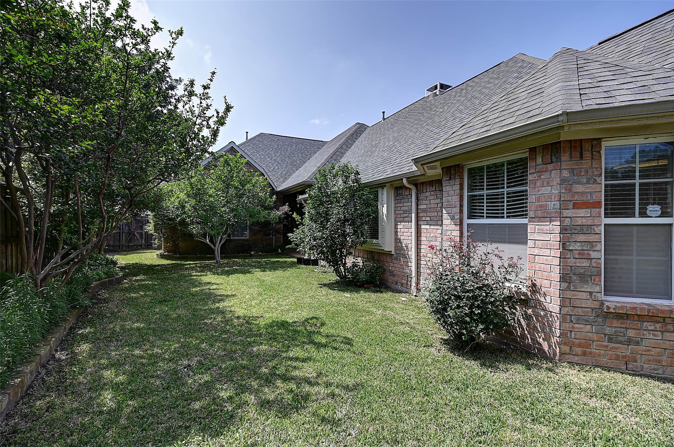 6608 Barclay Lane Garland TX 75044