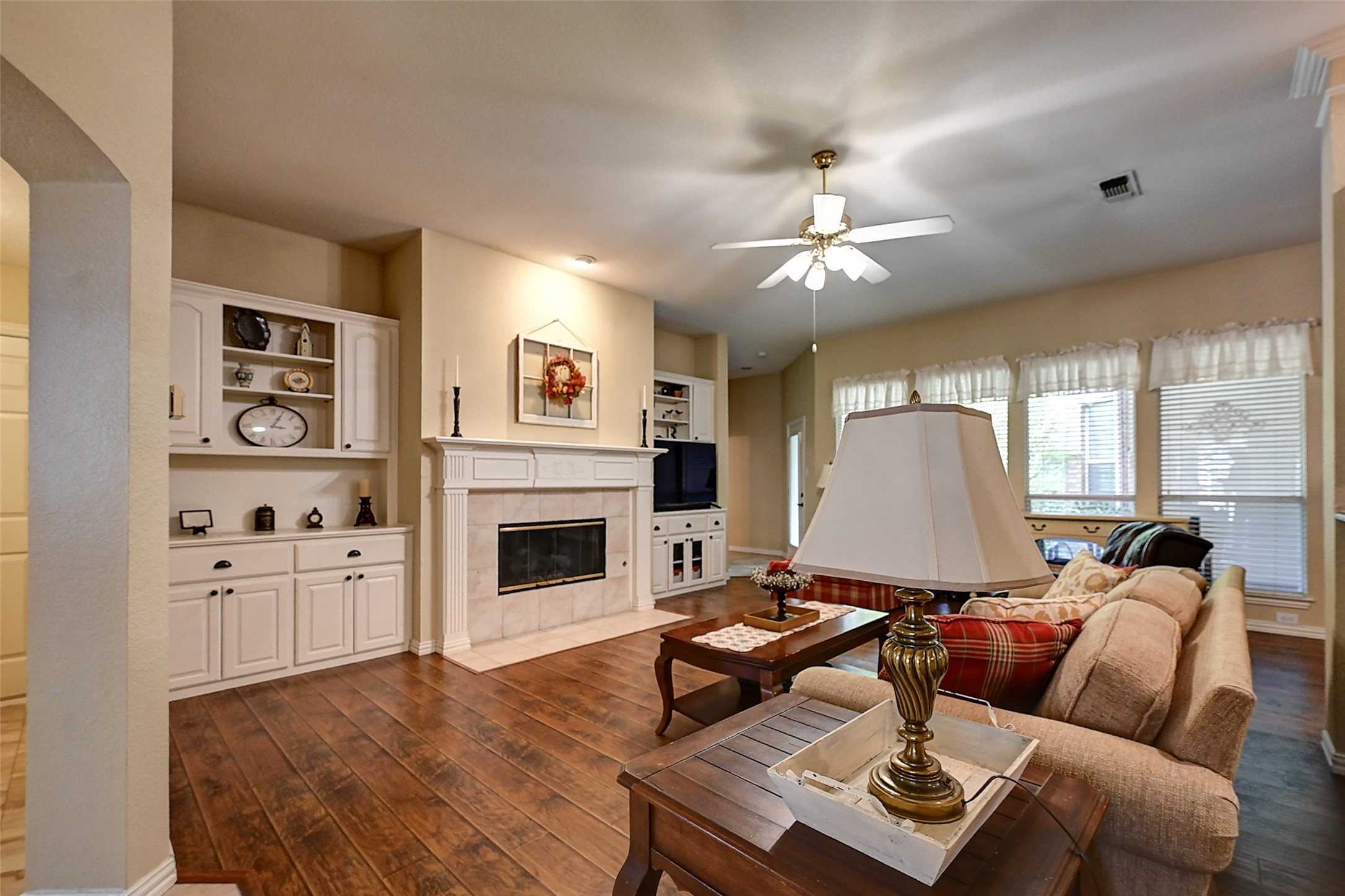 6608 Barclay Lane Garland TX 75044