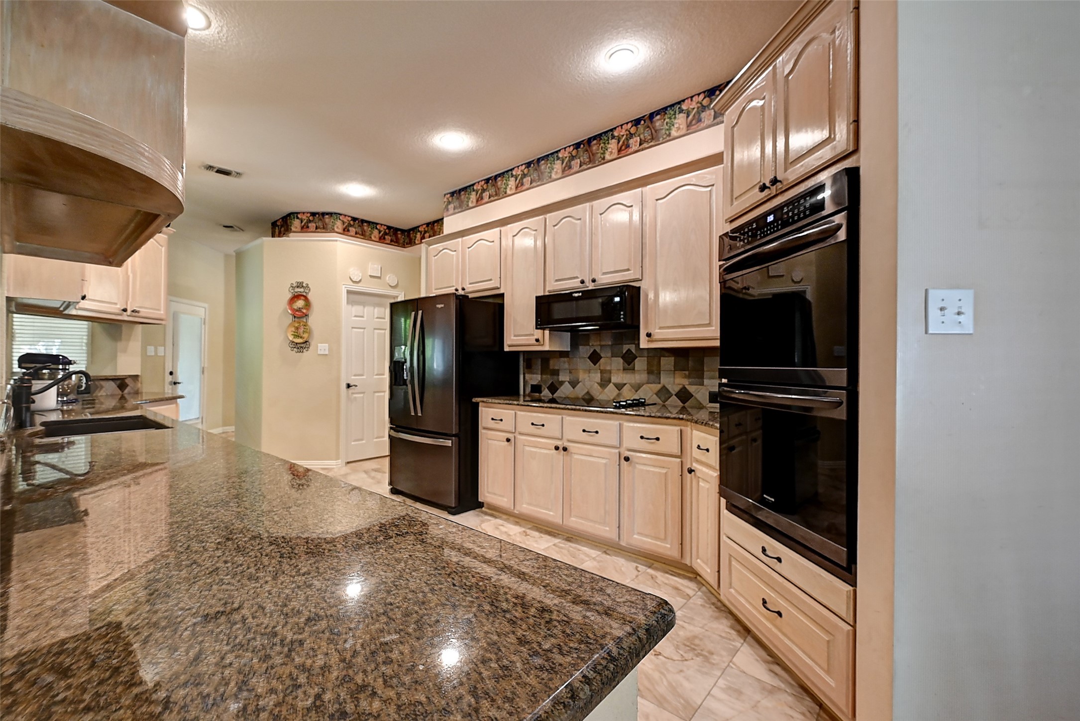 6608 Barclay Lane Garland TX 75044