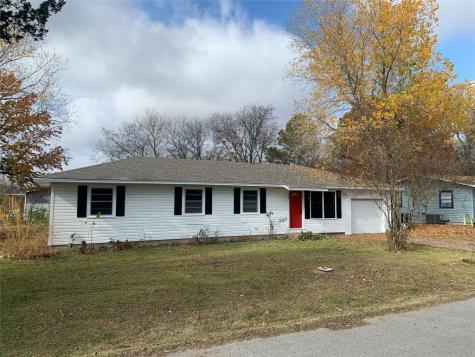 622 Franklin Avenue Pottsboro TX 75076