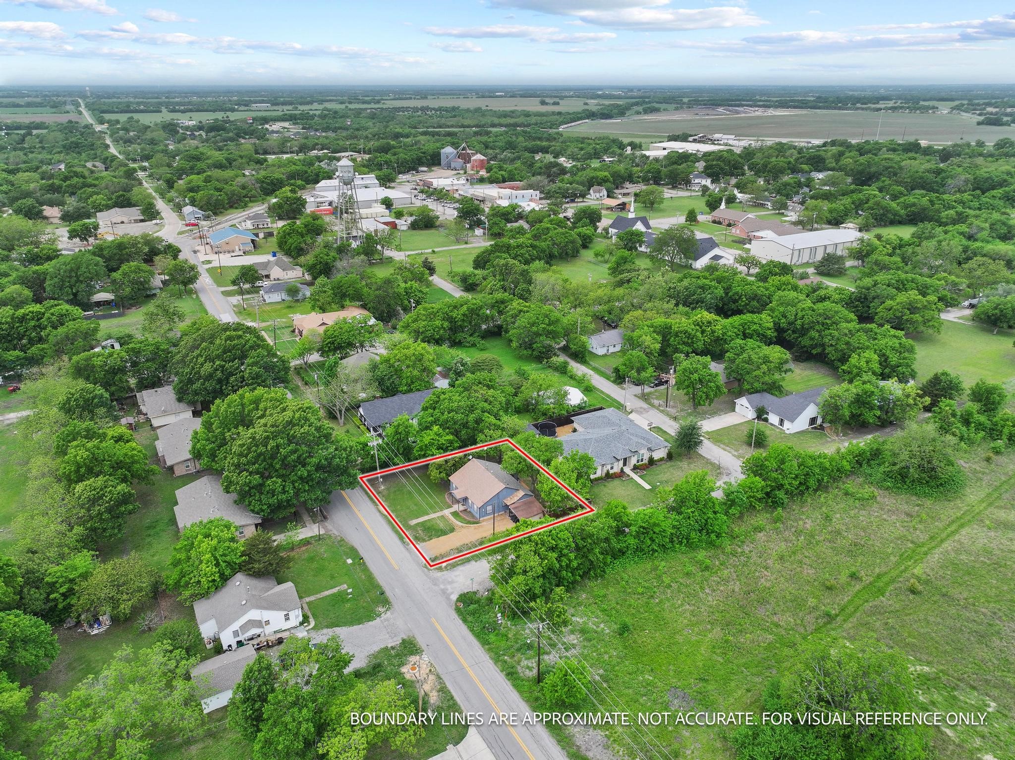 312 E Saunders Street Trenton TX 75490