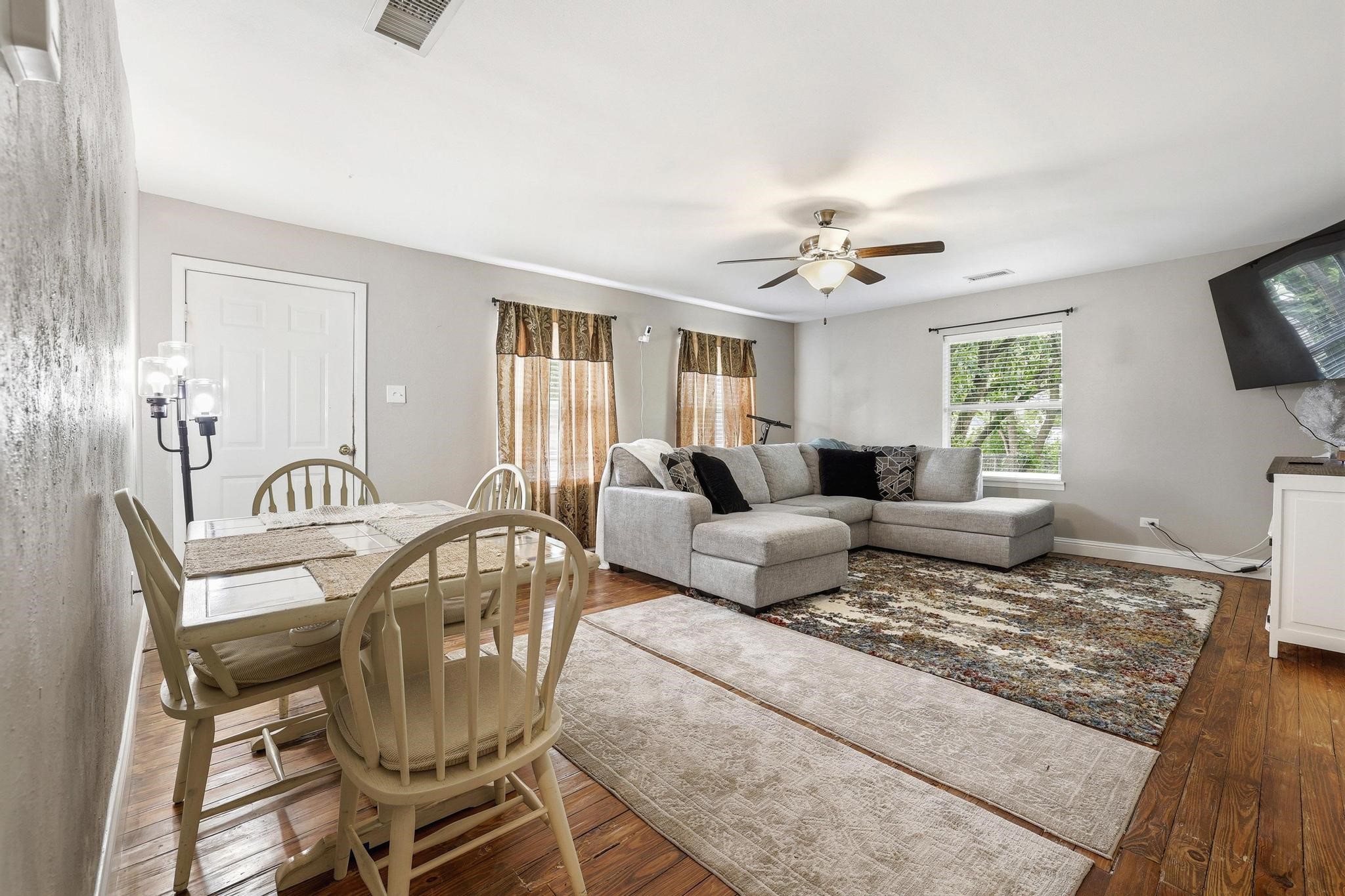 312 E Saunders Street Trenton TX 75490
