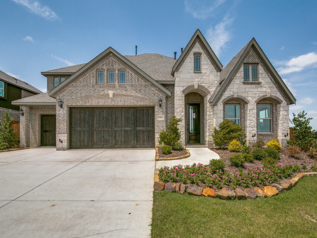 1001 Palmer Lane Desoto TX 75115