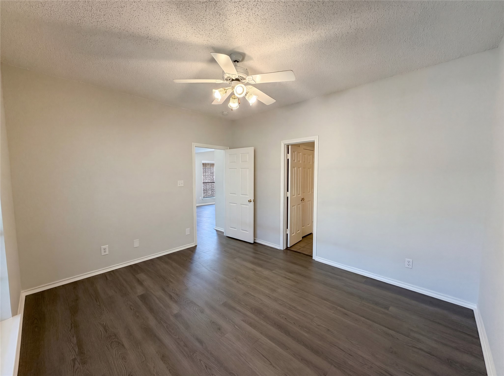 954 S Old Orchard Lane Lewisville TX 75067