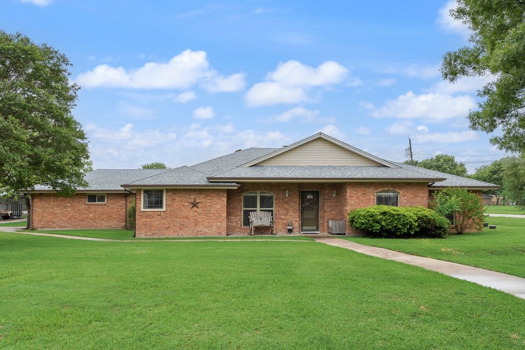 834 Rock Creek Lane Red Oak TX 75154