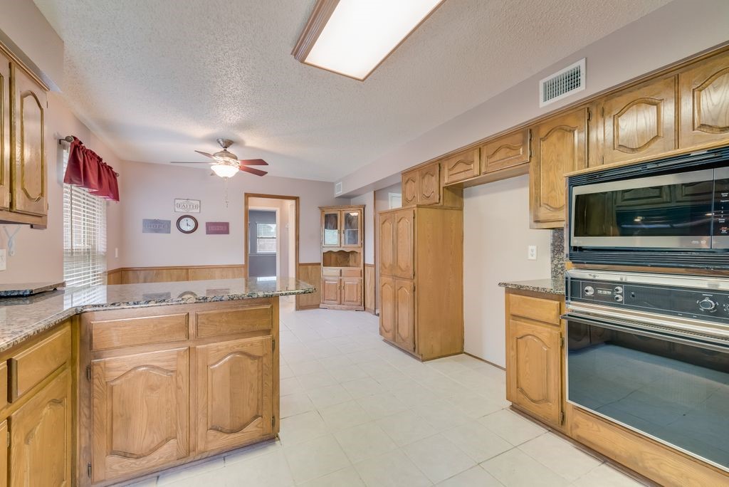834 Rock Creek Lane Red Oak TX 75154