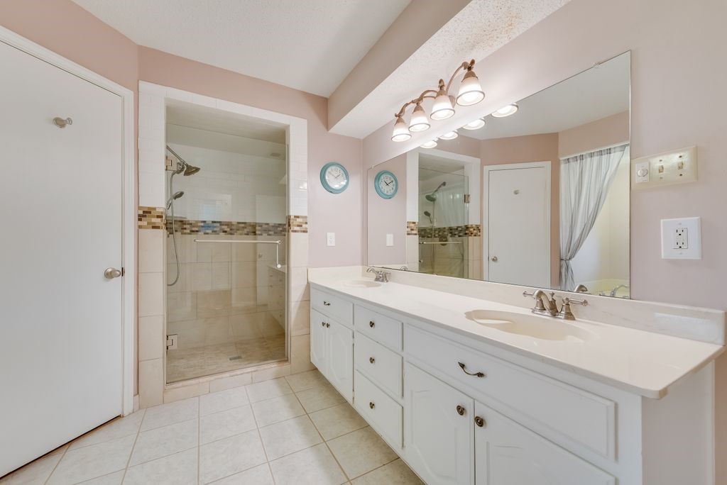 834 Rock Creek Lane Red Oak TX 75154