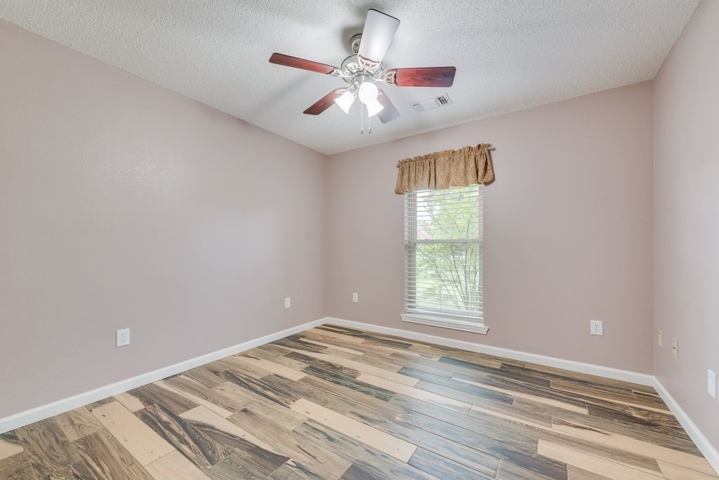 834 Rock Creek Lane Red Oak TX 75154