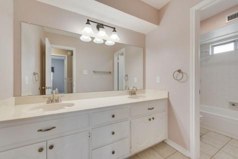 834 Rock Creek Lane Red Oak TX 75154