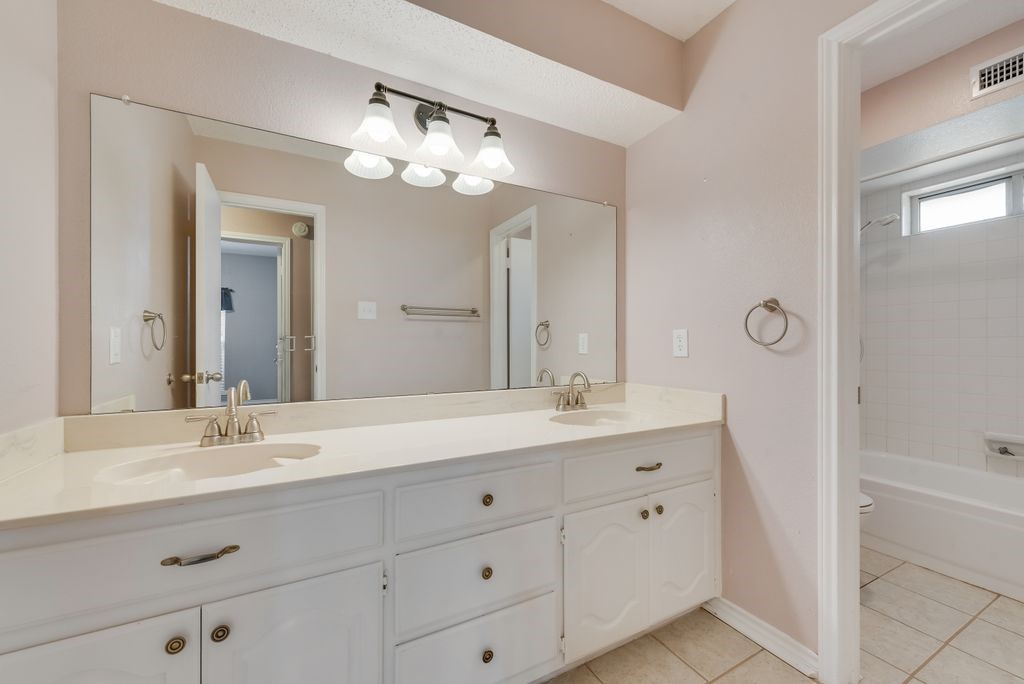 834 Rock Creek Lane Red Oak TX 75154
