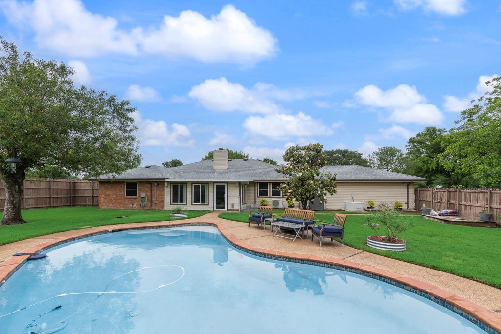 834 Rock Creek Lane Red Oak TX 75154