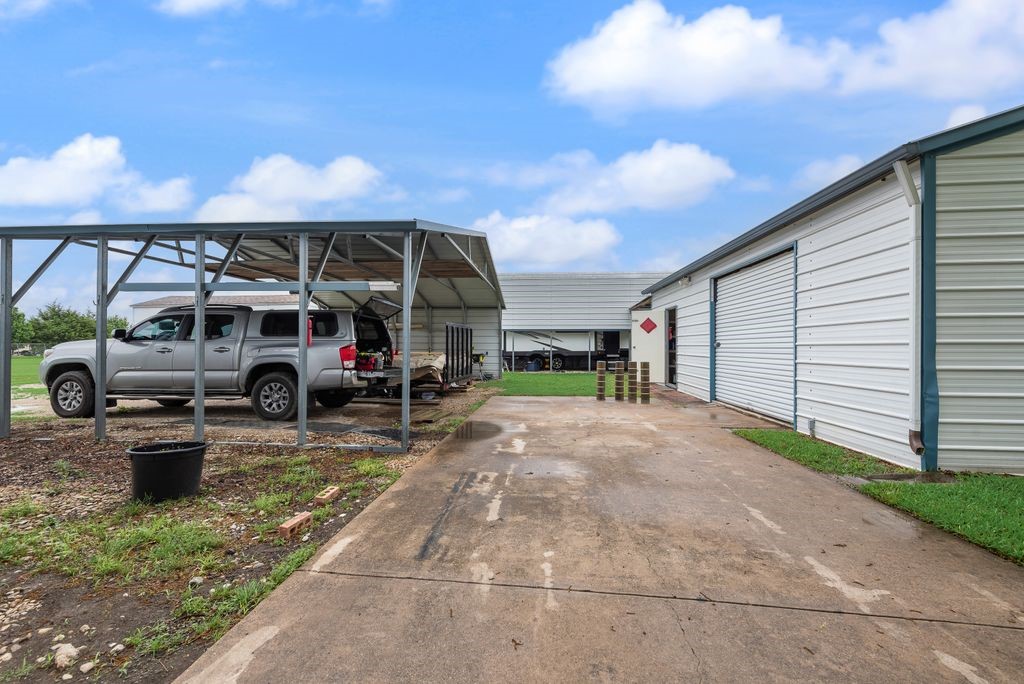 834 Rock Creek Lane Red Oak TX 75154