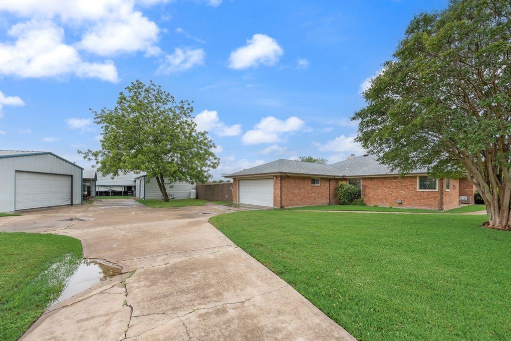 834 Rock Creek Lane Red Oak TX 75154
