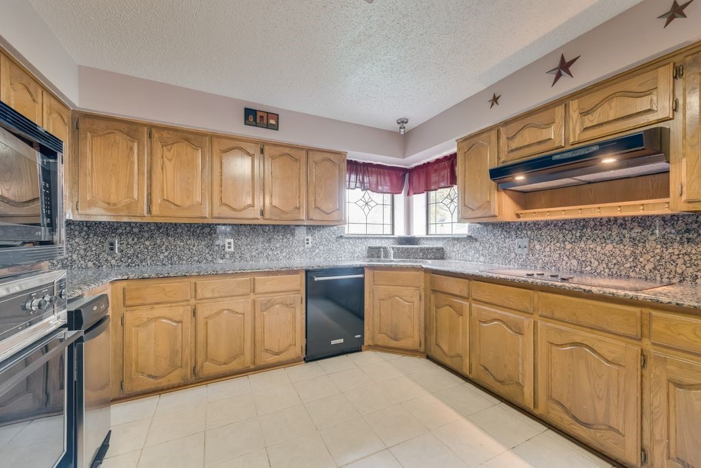 834 Rock Creek Lane Red Oak TX 75154
