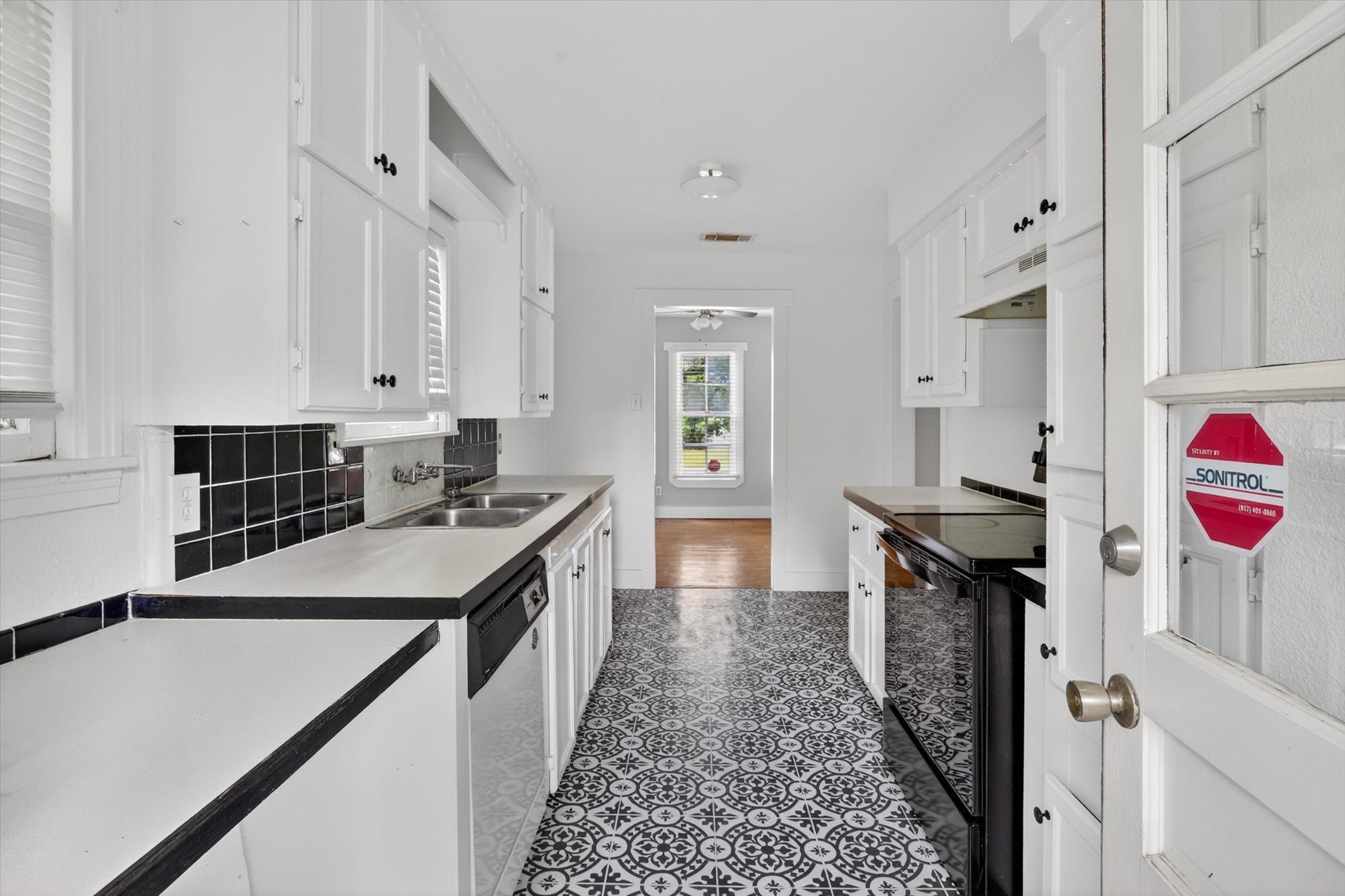 3208 Sandage Avenue Fort Worth TX 76109