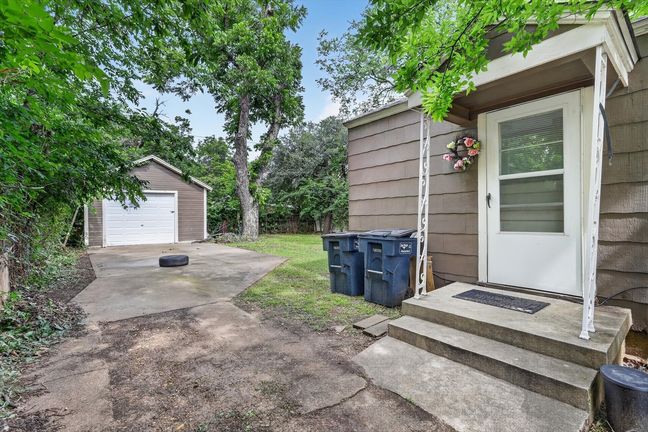 3208 Sandage Avenue Fort Worth TX 76109