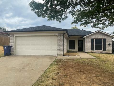 653 Green Mountain Road Burleson TX 76028