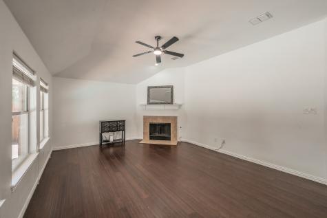 1011 Fleetwood Cove Drive Grand Prairie TX 75052