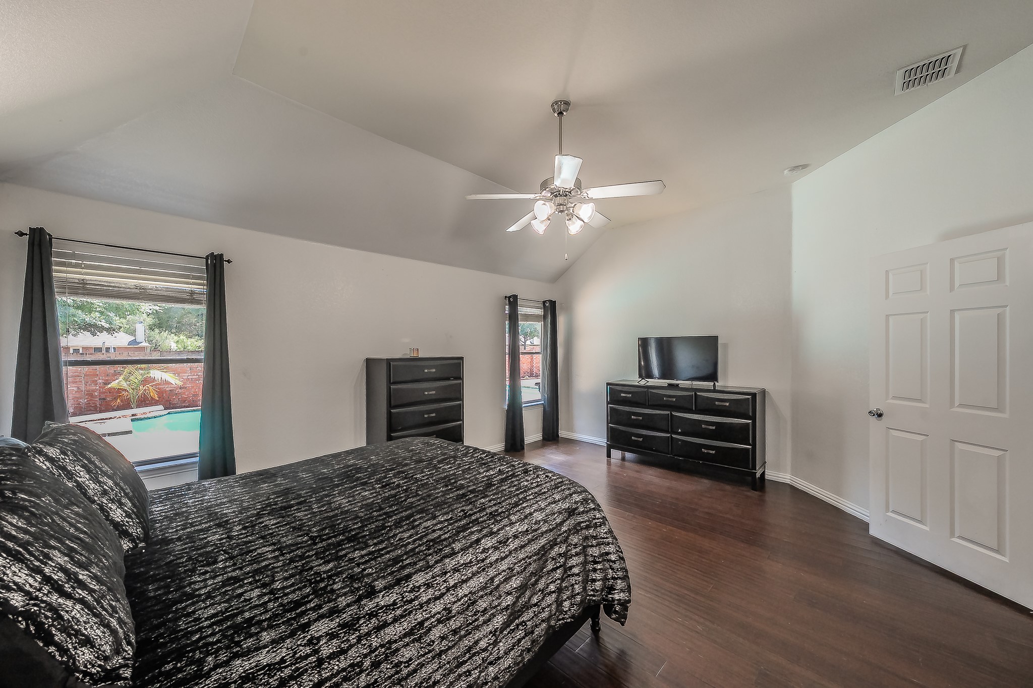 1011 Fleetwood Cove Drive Grand Prairie TX 75052