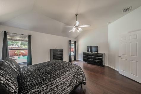 1011 Fleetwood Cove Drive Grand Prairie TX 75052