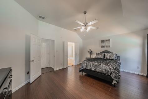 1011 Fleetwood Cove Drive Grand Prairie TX 75052