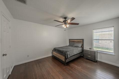 1011 Fleetwood Cove Drive Grand Prairie TX 75052