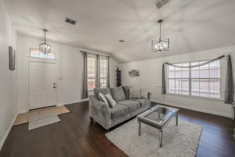 1011 Fleetwood Cove Drive Grand Prairie TX 75052