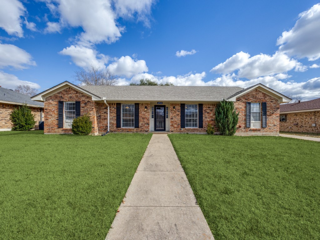 1713 Crescent Drive Sherman TX 75092