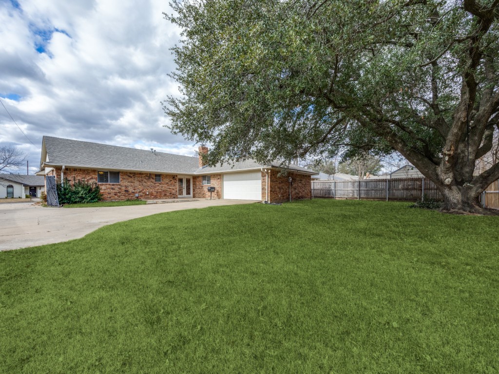 1713 Crescent Drive Sherman TX 75092