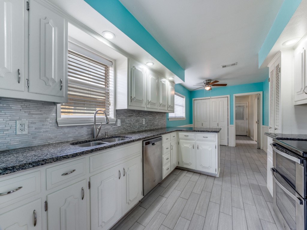 1713 Crescent Drive Sherman TX 75092