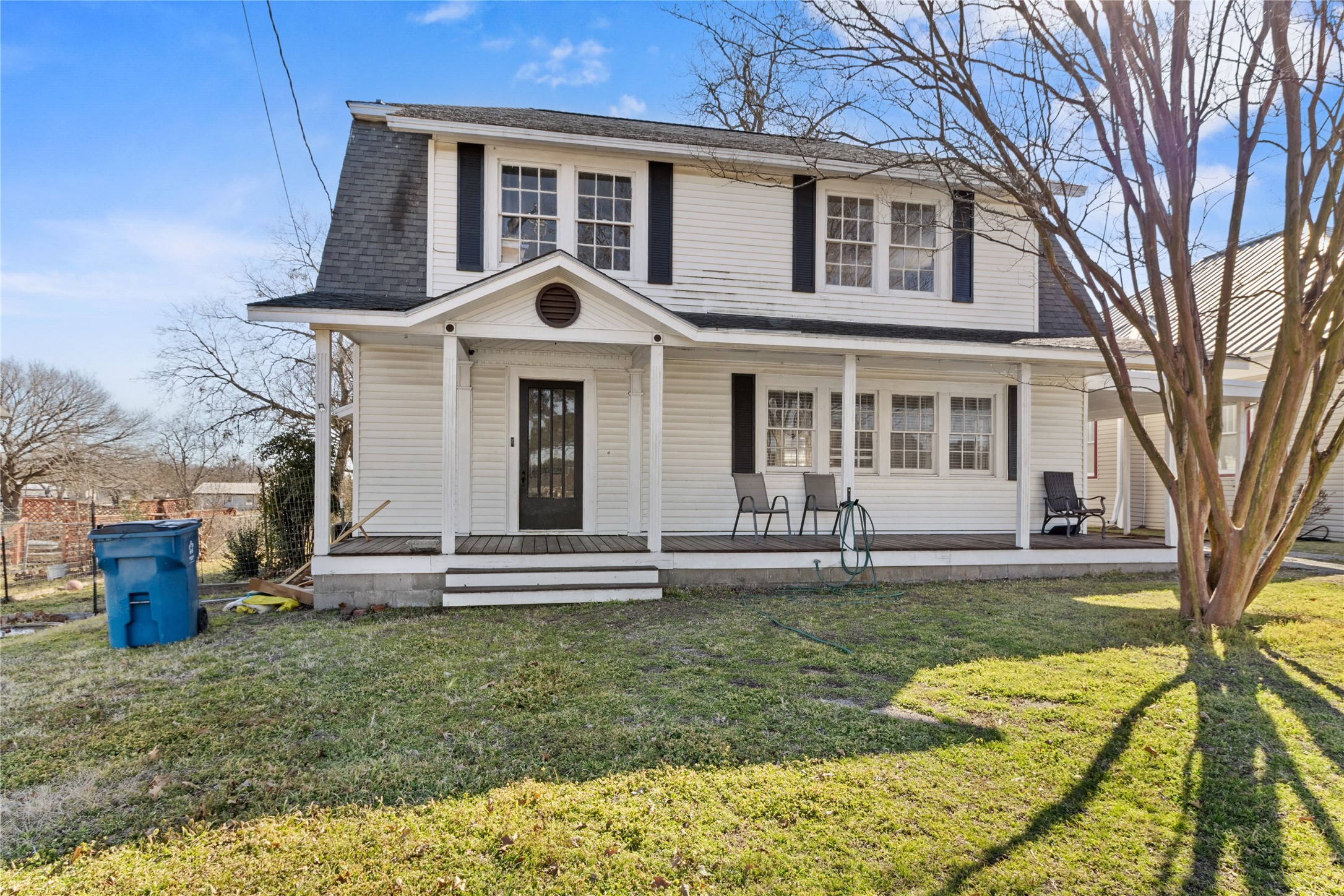 206 S Avenue B Wortham TX 76693