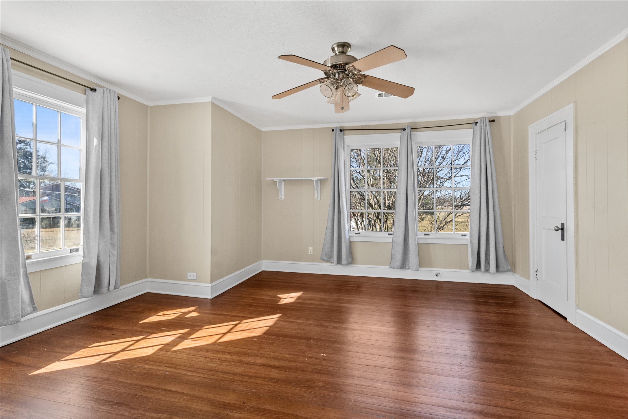 206 S Avenue B Wortham TX 76693
