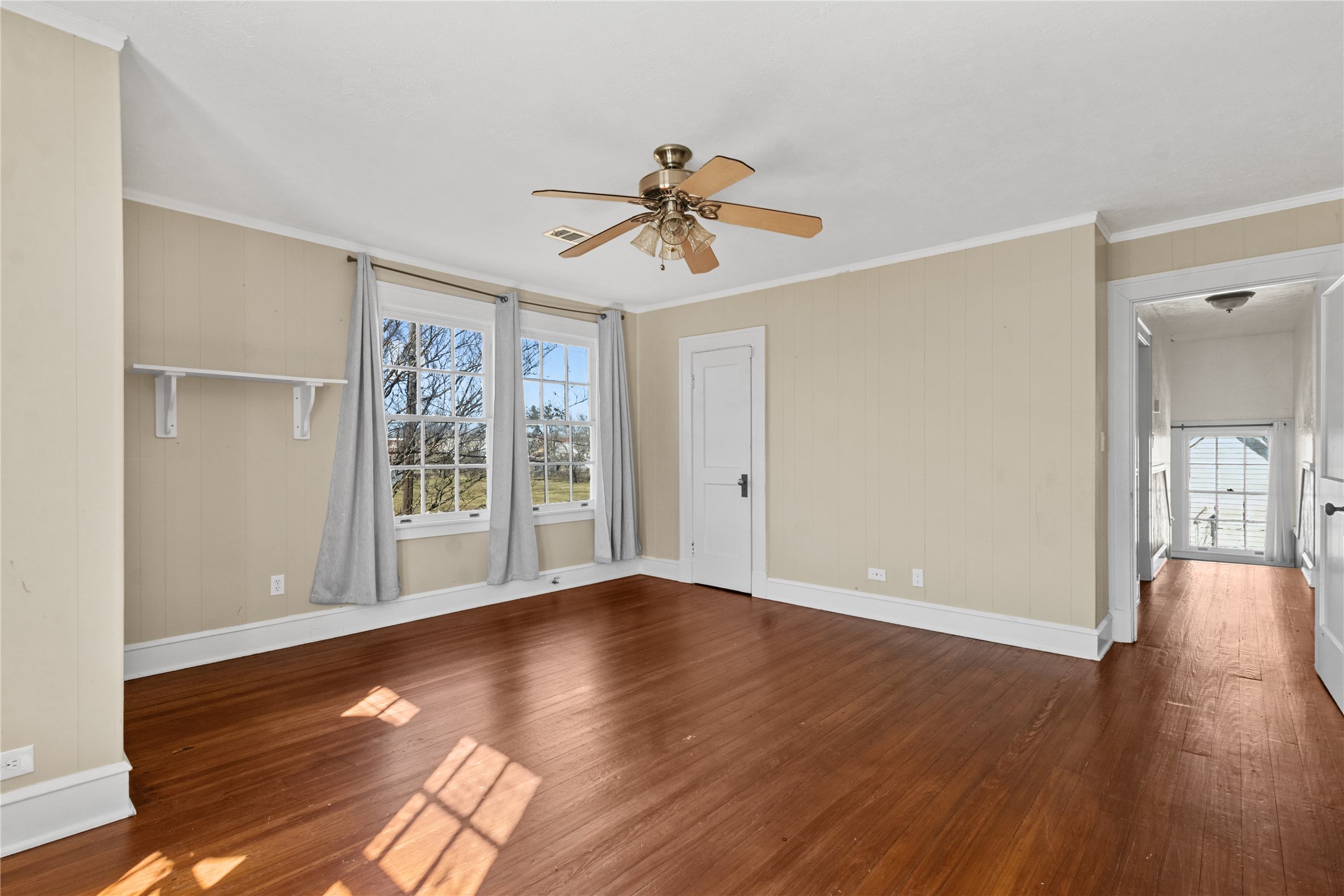 206 S Avenue B Wortham TX 76693