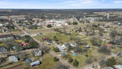 206 S Avenue B Wortham TX 76693