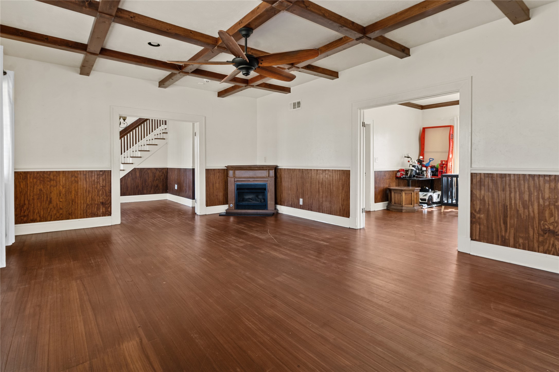 206 S Avenue B Wortham TX 76693
