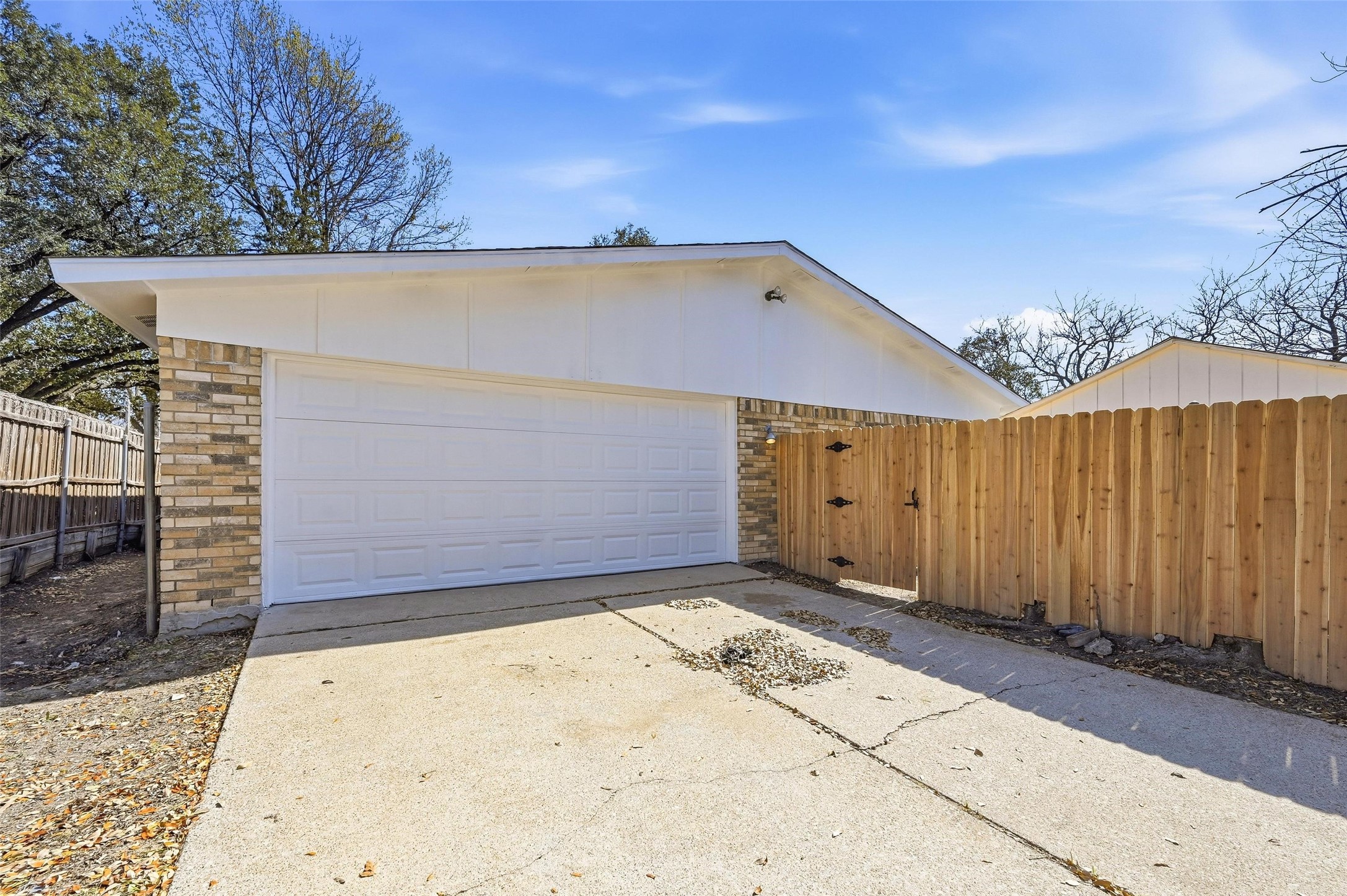 6301 Glenmoor Drive Garland TX 75043