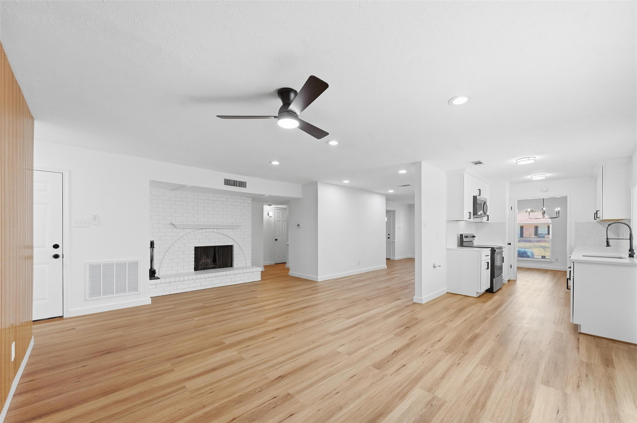 6301 Glenmoor Drive Garland TX 75043