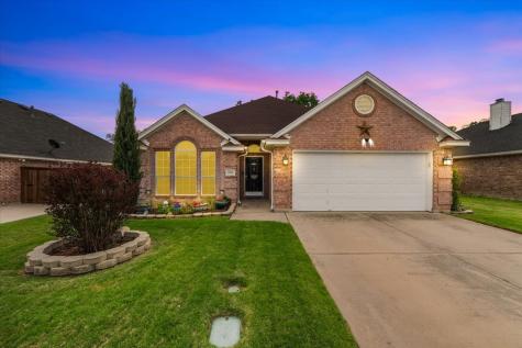 8704 Saranac Trail Fort Worth TX 76118