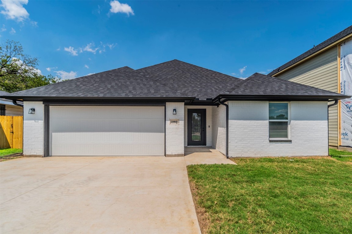 1461 Elmwood Avenue Fort Worth TX 76104