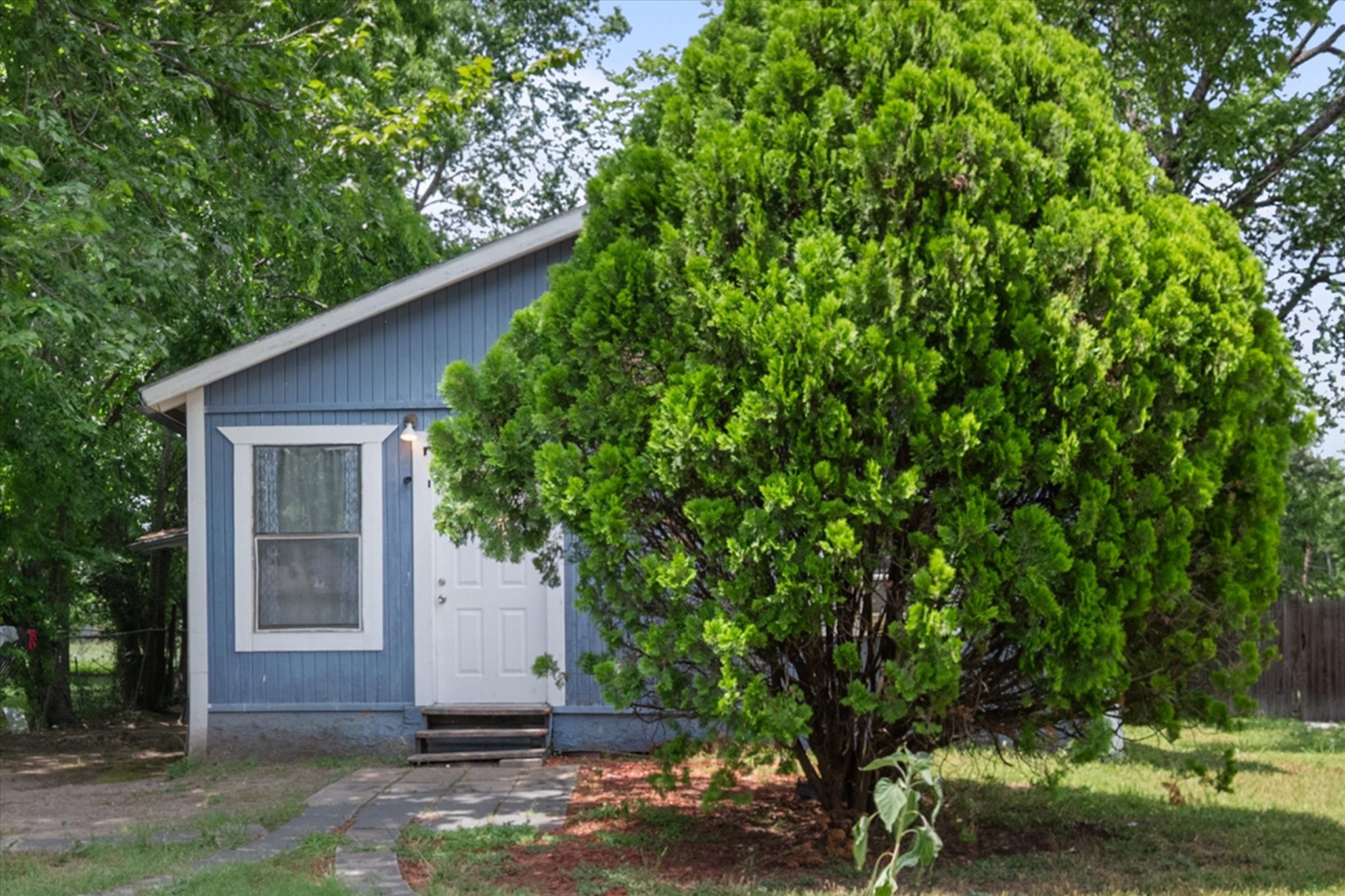 2118 W 12th Avenue Corsicana TX 75110