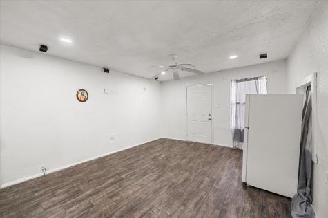 2118 W 12th Avenue Corsicana TX 75110