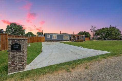 8529 Weems Estates Drive Granbury TX 76048