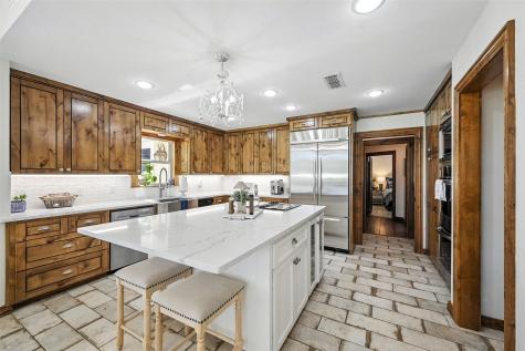 294 Wolfcreek Road Valley View TX 76272
