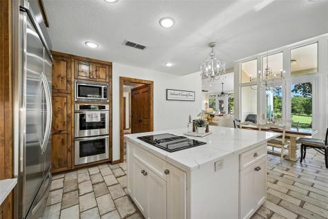 294 Wolfcreek Road Valley View TX 76272