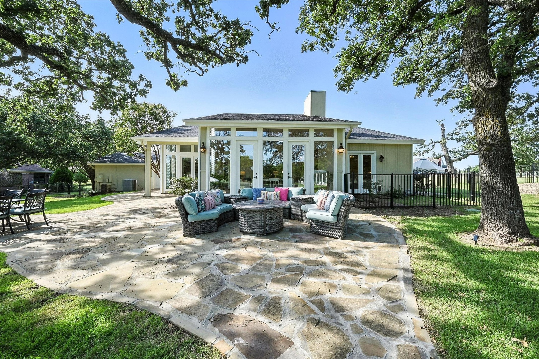 294 Wolfcreek Road Valley View TX 76272