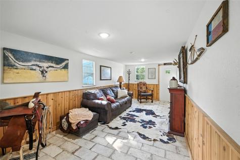 294 Wolfcreek Road Valley View TX 76272