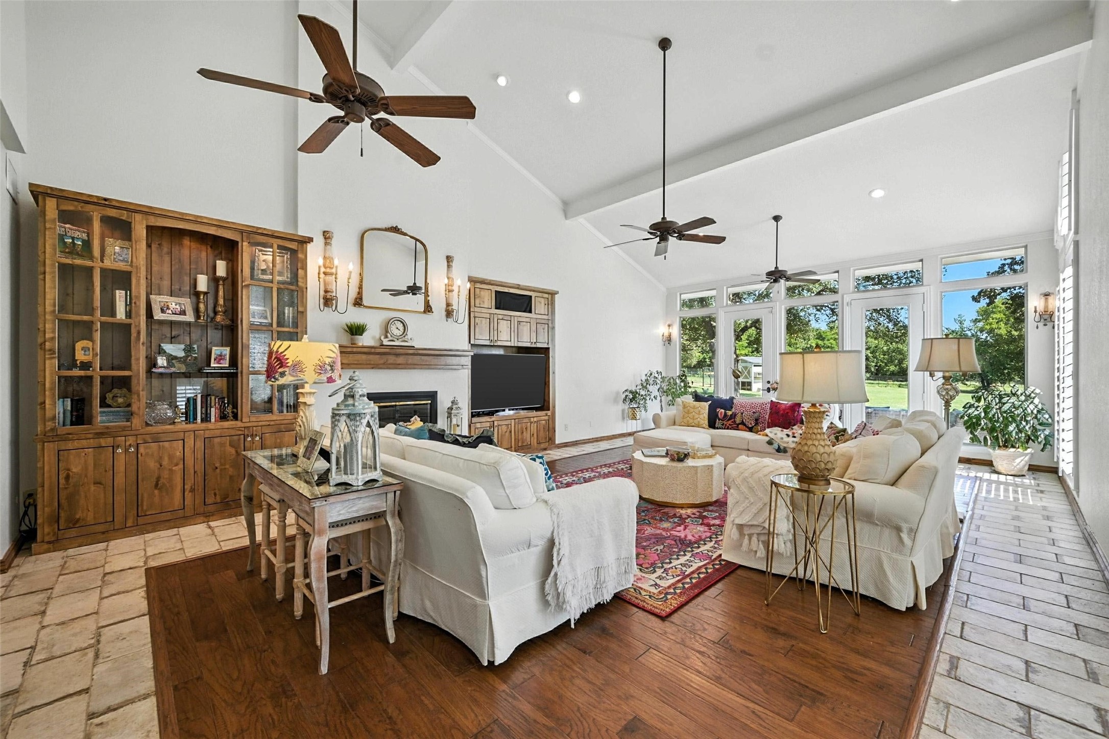 294 Wolfcreek Road Valley View TX 76272