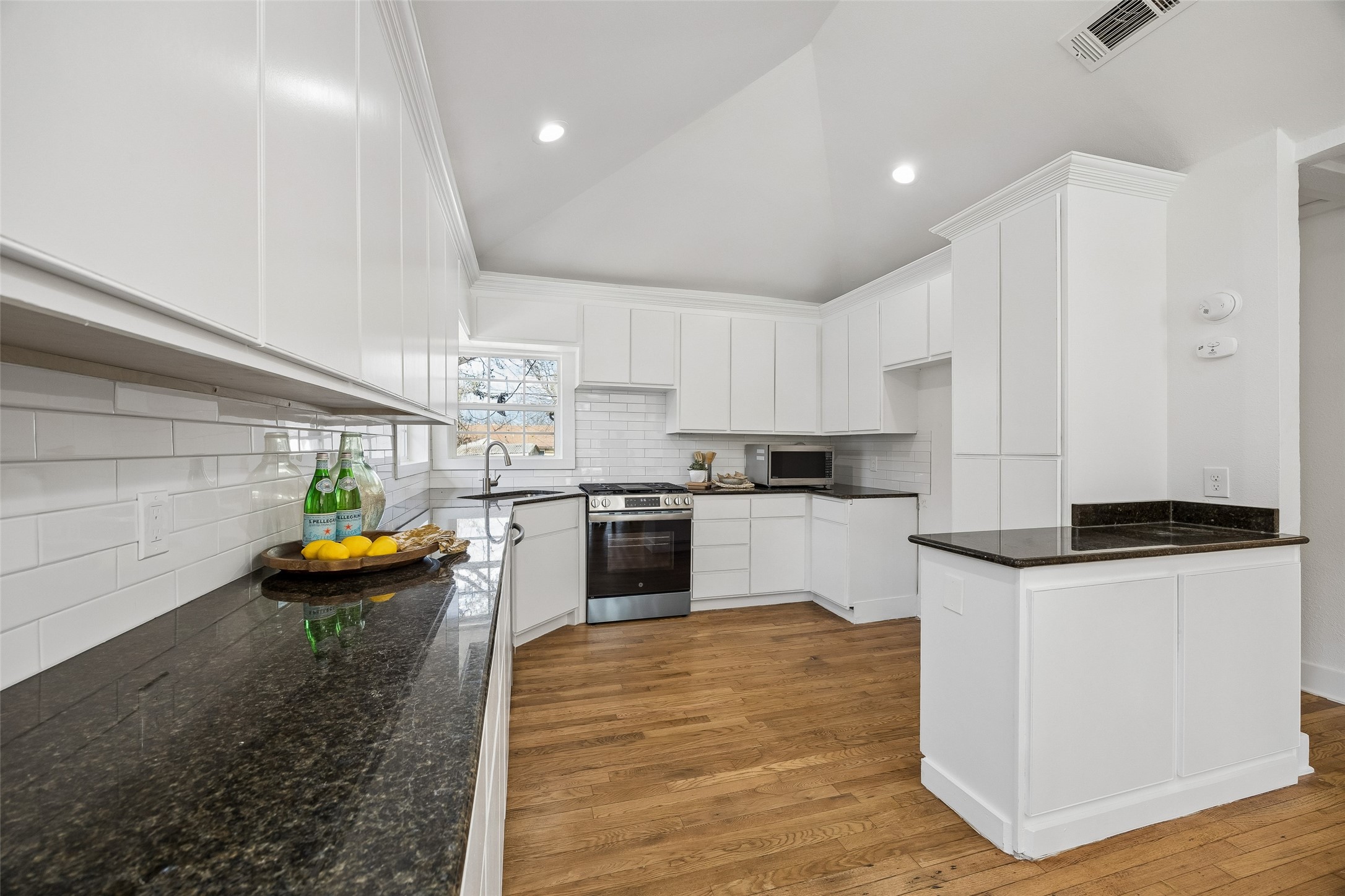 3335 Burlingdell Avenue Dallas TX 75211