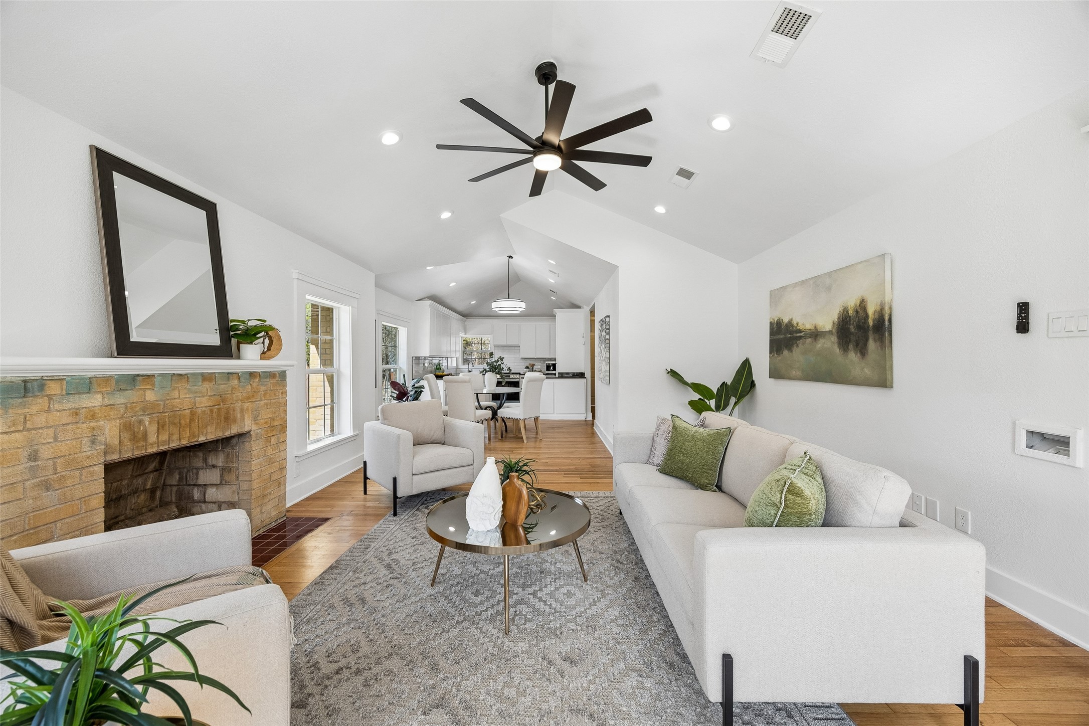 3335 Burlingdell Avenue Dallas TX 75211