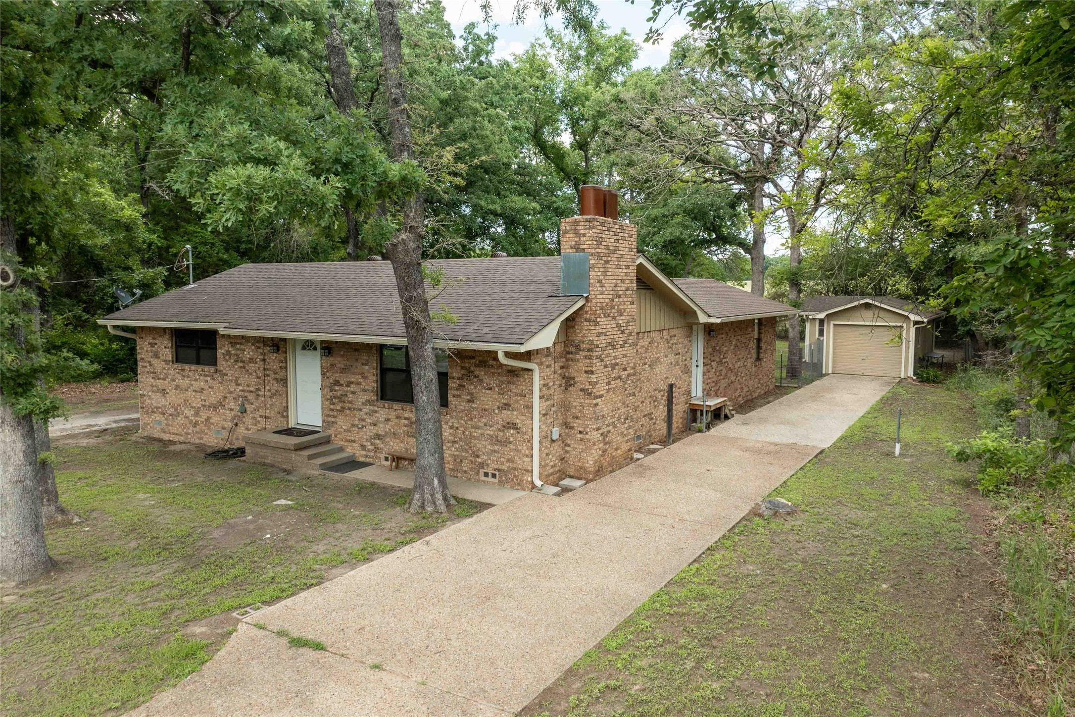 530 Holly Glen Murchison TX 75778